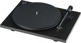 Pro-Ject  PRIMARY E czarny  Gramofon analogowy z wkładką gramofonową marki Ortofon Wbudowany przedwzmacniacz gramofonowy z wyjściami: Phono i Line out.