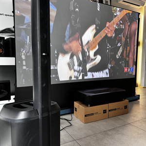 Mistrzostwa Europy w piłce nożnej na dużym ekranie  Zestaw do restauracji / baru / domu / na taras / do apartamentu Projektor EPSON EH LS 800  Ekran elektrycznie wysuwany SUPREMA LIBRA ELECTRO 120 