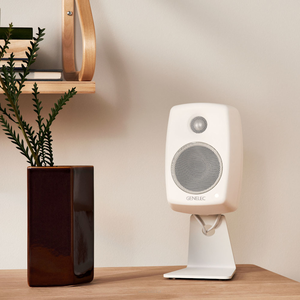 Genelec G Two SPL 100 dB  50 W Bass (Class D) + 50 W Treble (Class D) 56 Hz - 25 kHz Aktywny głośnik, imponujące możliwości z eleganckim designem. - 8