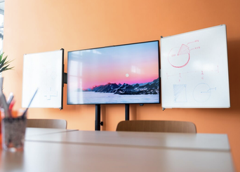 VOGELS RISE 5205 / RISE WBS75M Whiteboard set 75" Wózek z podnośnikiem silnikowym do ekranów 86", prędkość podnoszenia 50 mm/s (czarny, EU) kółka single
