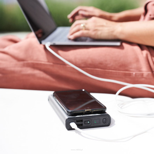 Goal Zero Sherpa 100 PD bardzo wydajny, zatwierdzony przez linie lotnicze power bank z indukcją. - 5