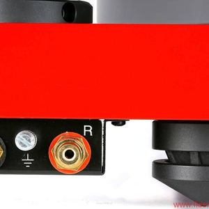 Pro-Ject RPM 5  Z wkładką Ortofon Quintet Red Ramię typu PJ EVO o długości 9” wykonane jest z plecionki włókna węglowego - 4