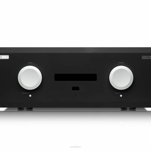 Musical Fidelity M8xi  Wzmacniacz zintegrowany Moc wyjściowa (20Hz - 20kHz): 550 W na kanał przy 8Ω (870W przy 4Ω); Moc szczytowa 1.6kW przy 2Ω - 3