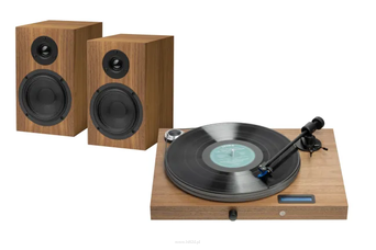 Pro-Ject Juke Box S2 HIFI SET System oferuje odtwarzanie płyt winylowych, dwa wejścia  liniowe oraz Bluetooth oraz jedno wyjście linowe. Wbudowany wzmacniacz stereo posiada moc 2 × 50W z kolumnami głośnikowymi Speaker Box 5 S2