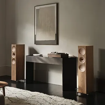 KEF R5 META Walnut z technologią absorpcji metamateriałów