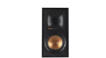 Klipsch RW-51M WiSA pozwala na stworzenie wielokanałowego kina domowego bez konieczności prowadzenia przewodów głośnikowych.