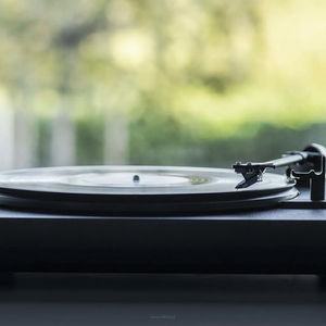PRO-JECT A1 Czarny Mat Automatyczny gramofon - 6