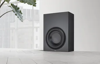 LYNGDORF BW-2 aktywny referencyjny subwoofer w kompaktowej obudowie. 