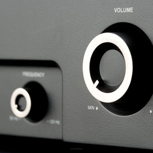 Monitor Audio IWA250 Wzmacniacz do subwoofera sufitowego - 5