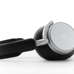 BANG & OLUFSEN  Beoplay H100 Hourglass Sand  Hi-Res do 96 kHz / 24 bitów Dolby Atmos, do 5 godzin odtwarzania po zaledwie 5 minutach ładowania - 3