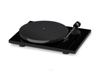 PRO-JECT E1 Phono Gramofon analogowy z wkładką Ortofon OM5e posiada wbudowany przedwzmacniacz gramofonowy dla wkładek MM. Ramię 8.6