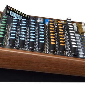 TASCAM Model 12  10-kanałowy analogowy mikser fonii / 12-śladowy rejestrator cyfrowy / interfejs USB - 2