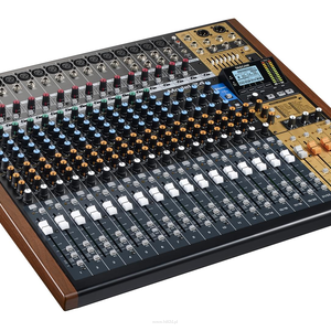 TASCAM Model 24 22-kanałowy analogowy mikser fonii / 24-śladowy rejestrator cyfrowy / interfejs USB - 4