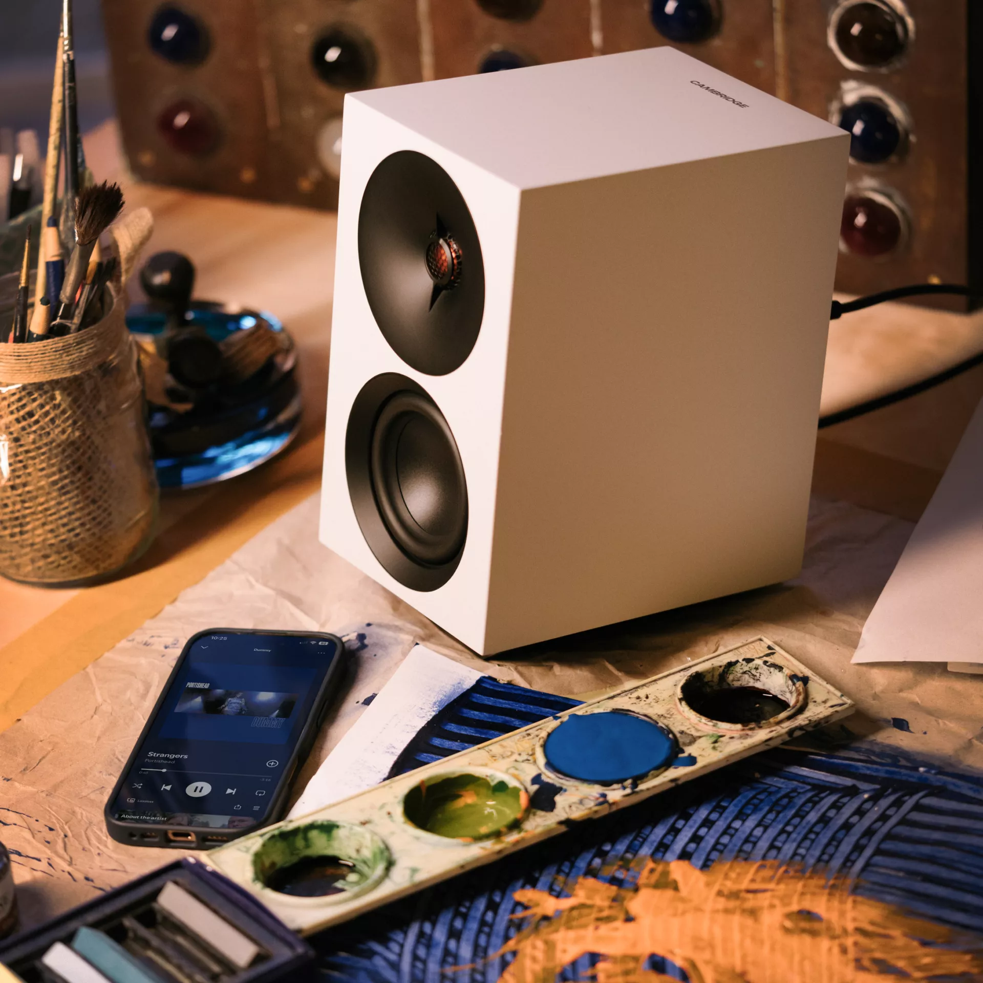 Cambridge Audio L/R S – aktywny zestaw stereo Cambridge Audio L/R S – kompaktowe aktywne głośniki stereo
