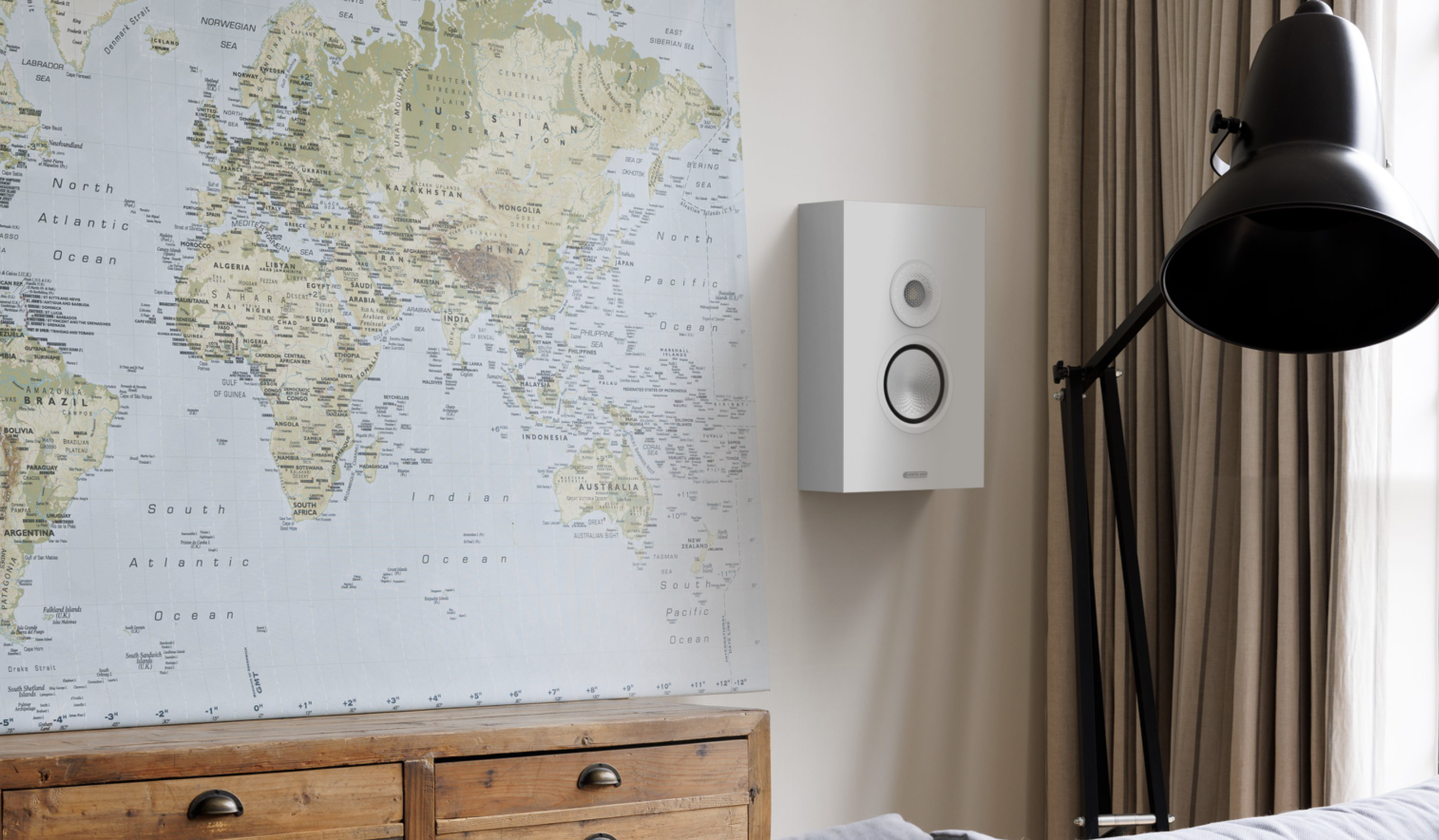 Monitor Audio Silver On-Wall 8G kolumna naścienna do kina domowego