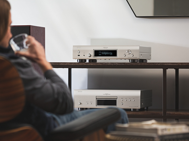 Denon przedstawia sieciowy odtwarzacz audio DNP-2000NE